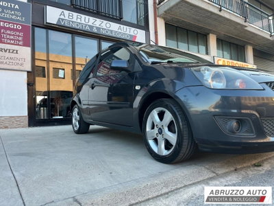 Ford Fiesta 1.2 60CV 3 porte Titanium (3)