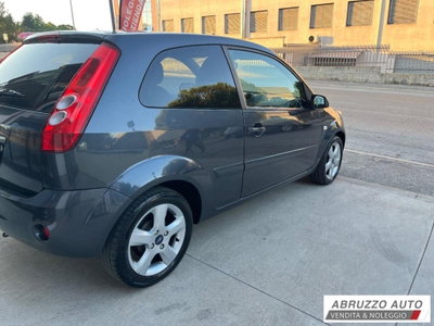 Ford Fiesta 1.2 60CV 3 porte Titanium (5)