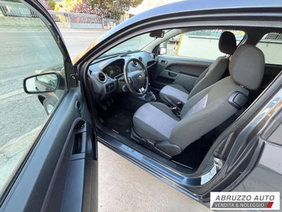 Ford Fiesta 1.2 60CV 3 porte Titanium (8)