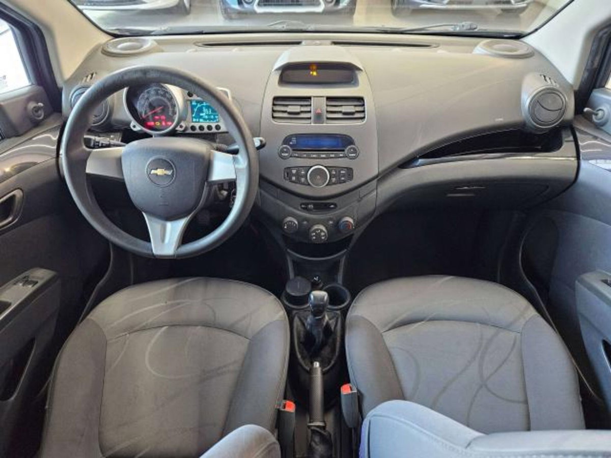 Chevrolet Spark 1.0 LS (11)