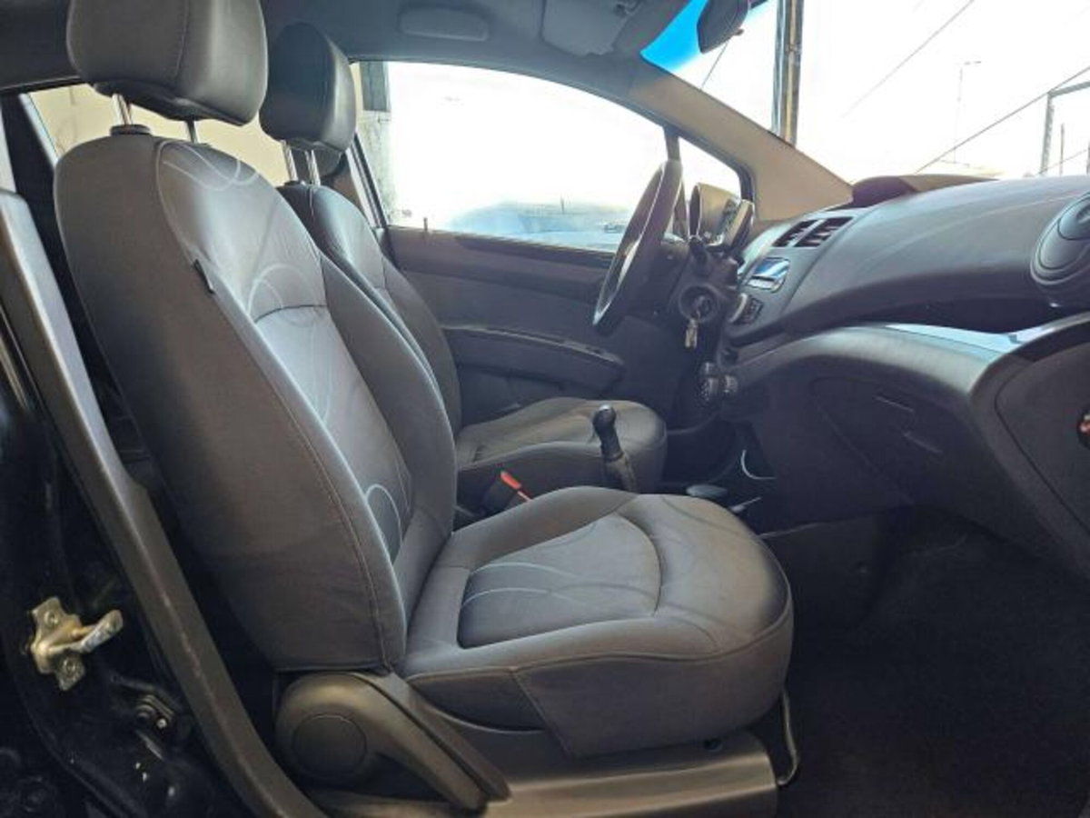 Chevrolet Spark 1.0 LS (12)
