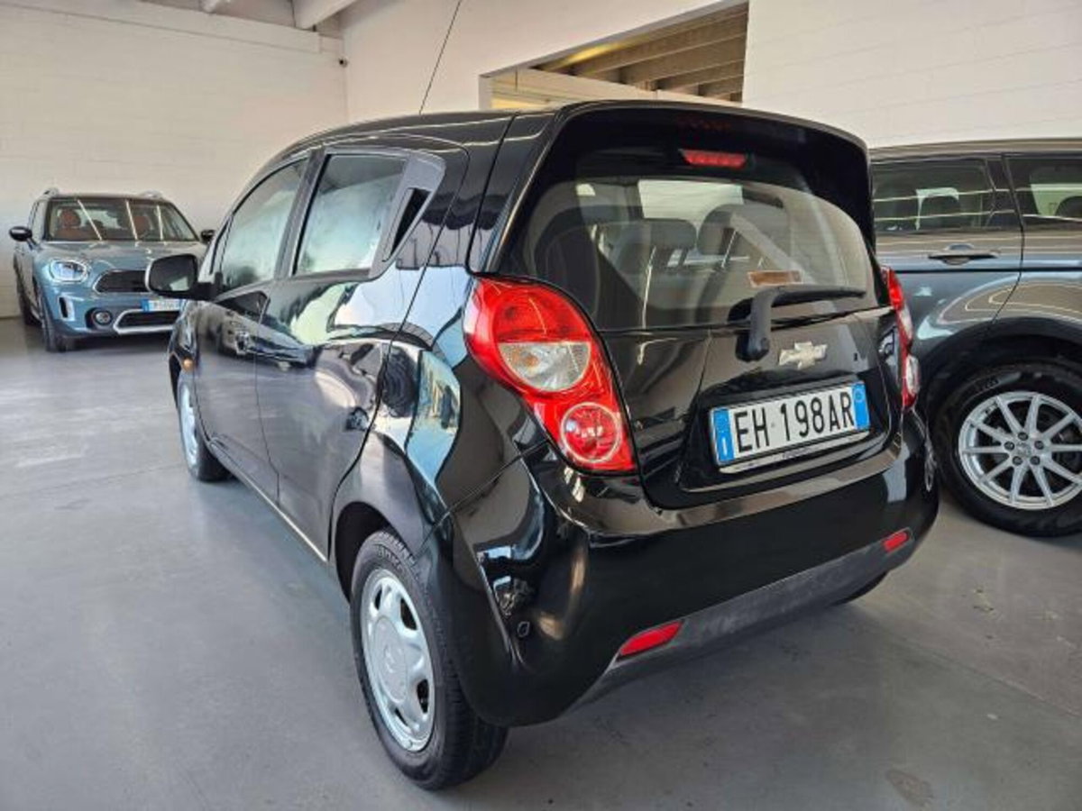 Chevrolet Spark 1.0 LS (4)