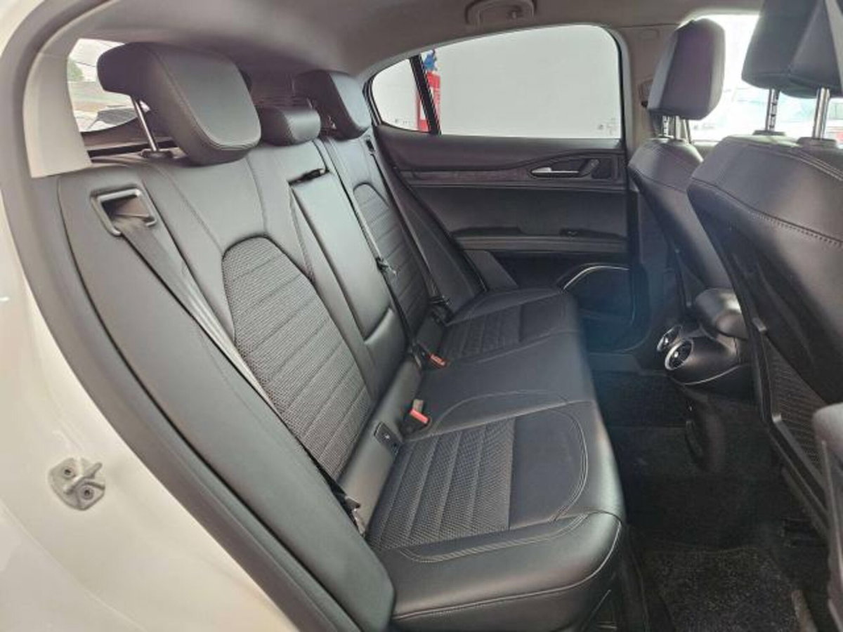 Alfa Romeo Stelvio 2.2 t Veloce Q4 210cv auto (13)