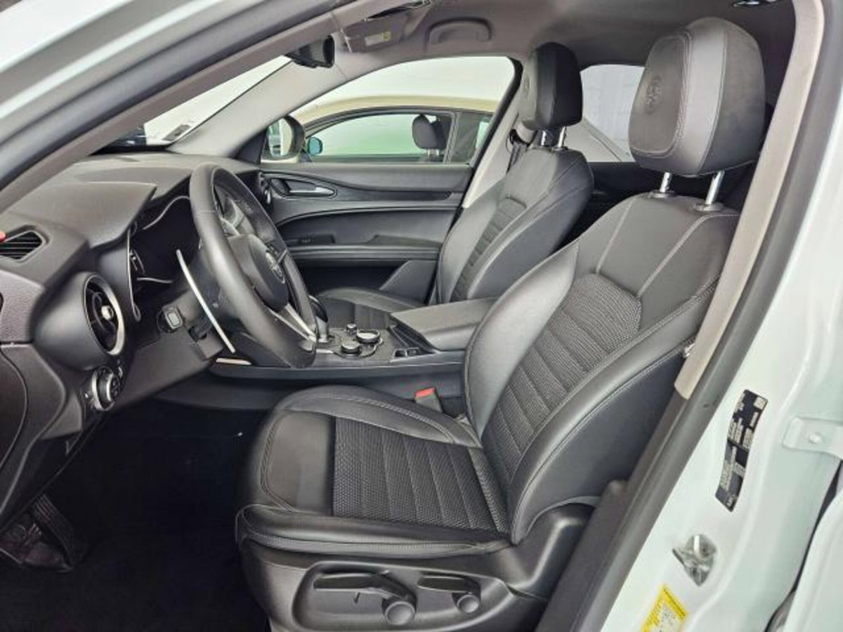 Alfa Romeo Stelvio 2.2 t Veloce Q4 210cv auto (7)