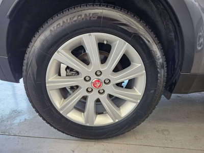 Jaguar E-Pace 2.0D 150 CV AWD R-Dynamic S (15)