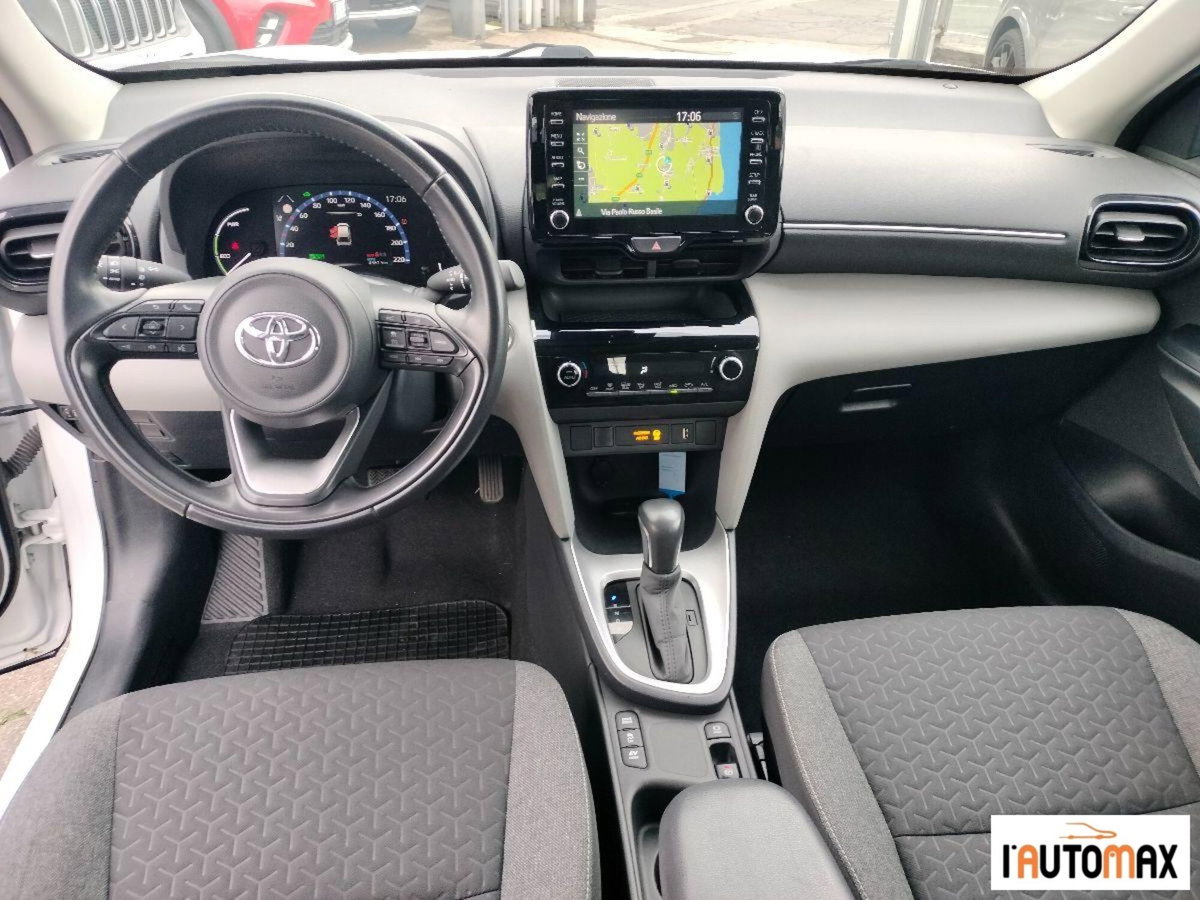 Toyota Yaris Cross 1.5h GR Sport Black Sky fwd 116cv e-cvt (13)