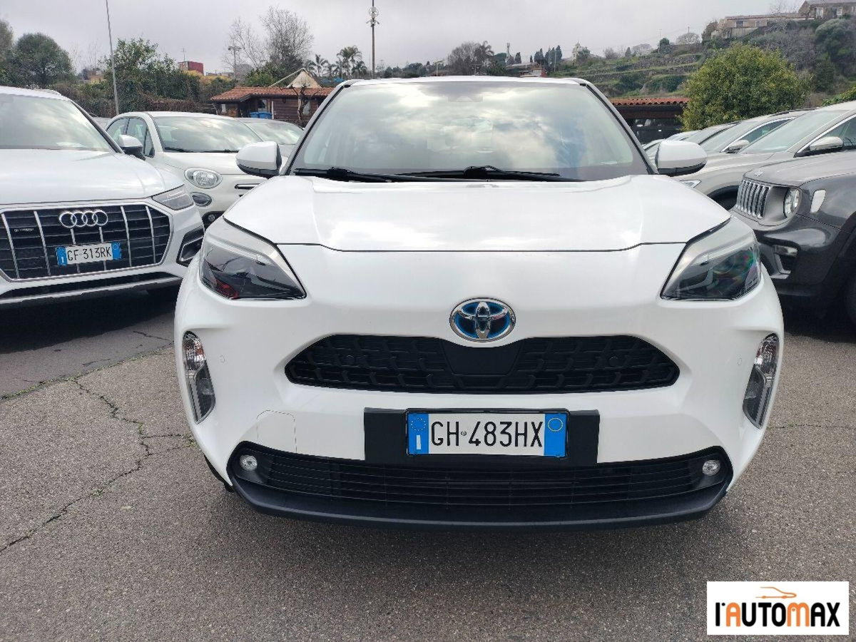 Toyota Yaris Cross 1.5h GR Sport Black Sky fwd 116cv e-cvt (2)