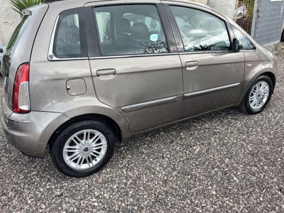 Lancia Musa 1.3 Mjt 16V 95 CV DPF Platino (10)