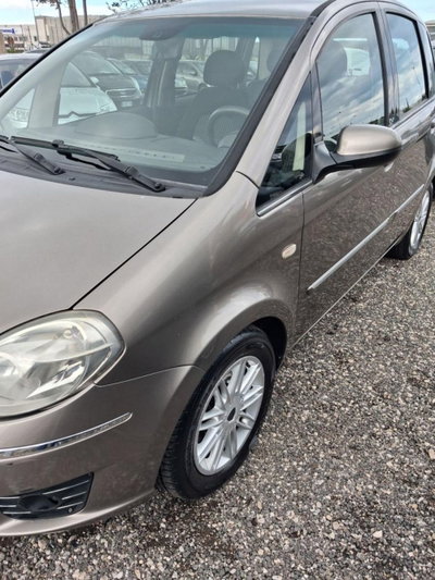 Lancia Musa 1.3 Mjt 16V 95 CV DPF Platino (3)