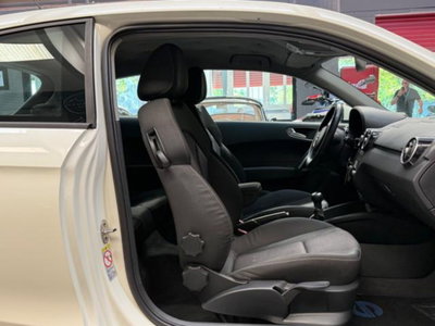 Audi A1 1.2 TFSI Ambition (12)