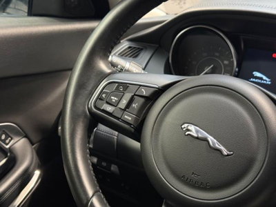 Jaguar E-Pace 2.0D 180 CV AWD aut. R-Dynamic (19)