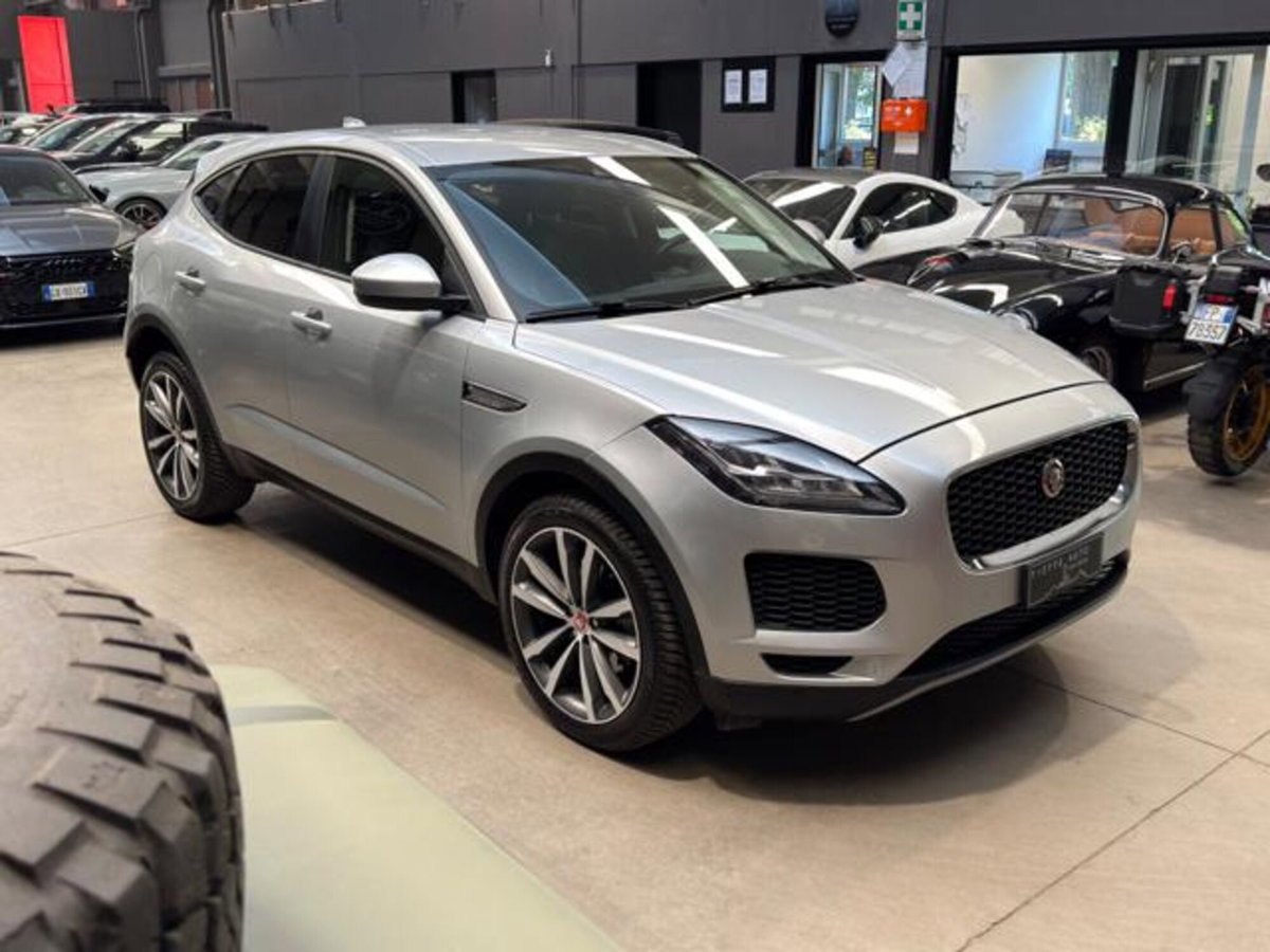 Jaguar E-Pace 2.0D 180 CV AWD aut. R-Dynamic (3)