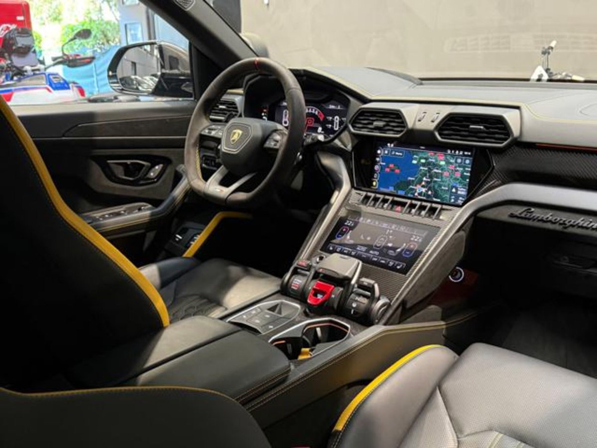 Lamborghini Urus 4.0 V8 Performante auto (15)