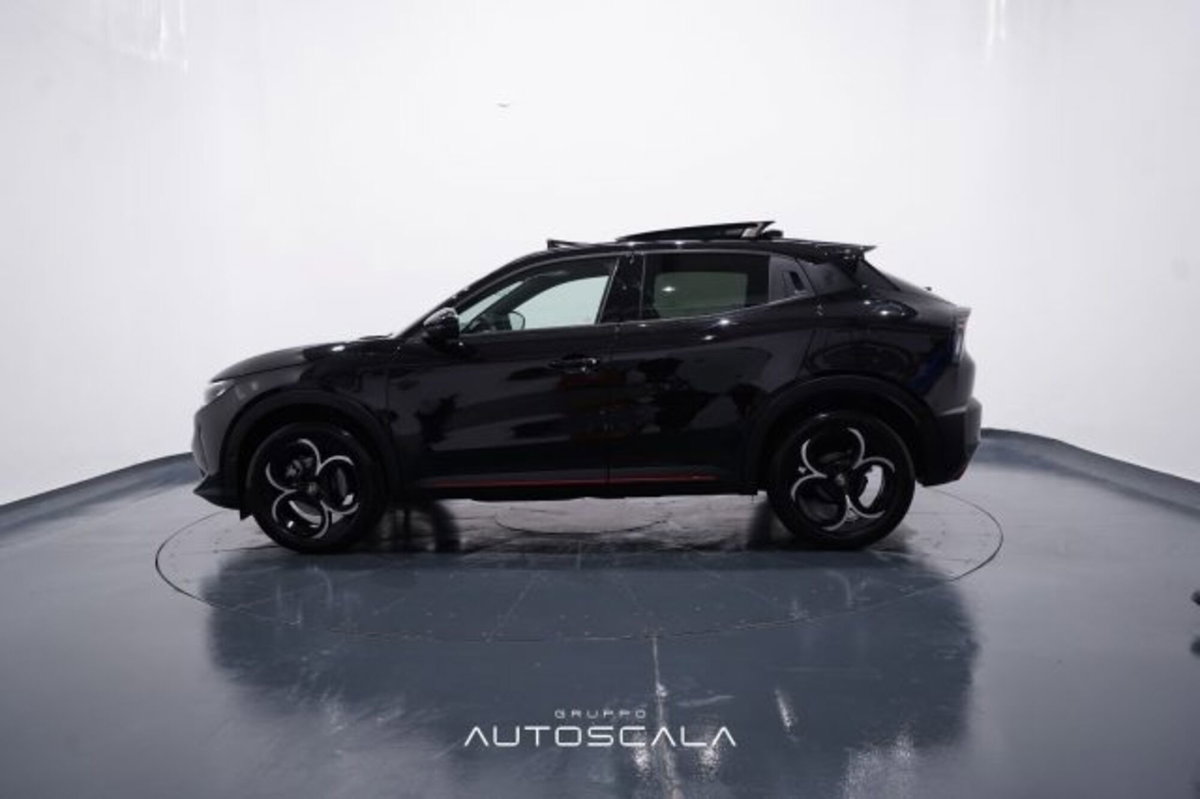 Alfa Romeo Junior 1.2 ibrida Sport Speciale 145cv edct6 (3)