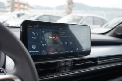 Jeep Avenger 1.2 turbo e-hybrid mhev The North Face 4xe 145cv edct6 (11)