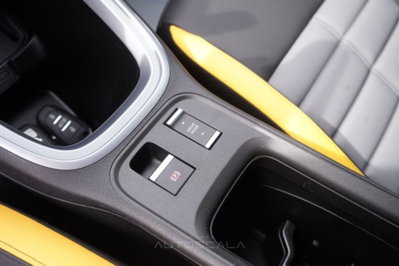 Jeep Avenger 1.2 turbo e-hybrid mhev The North Face 4xe 145cv edct6 (15)