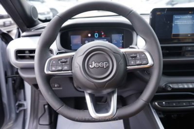 Jeep Avenger 1.2 turbo e-hybrid mhev The North Face 4xe 145cv edct6 (9)