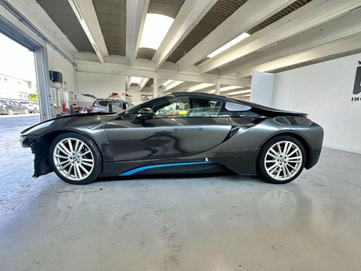 BMW i8 Cabrio i8 Roadster (4)