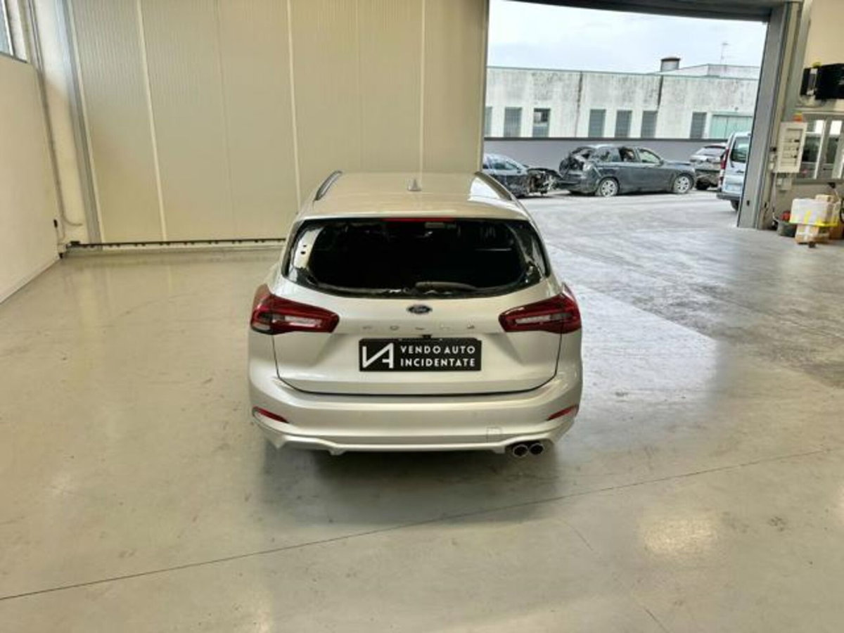 Ford Focus Station Wagon 1.5 EcoBlue 115 CV automatico SW ST-Line Design (6)