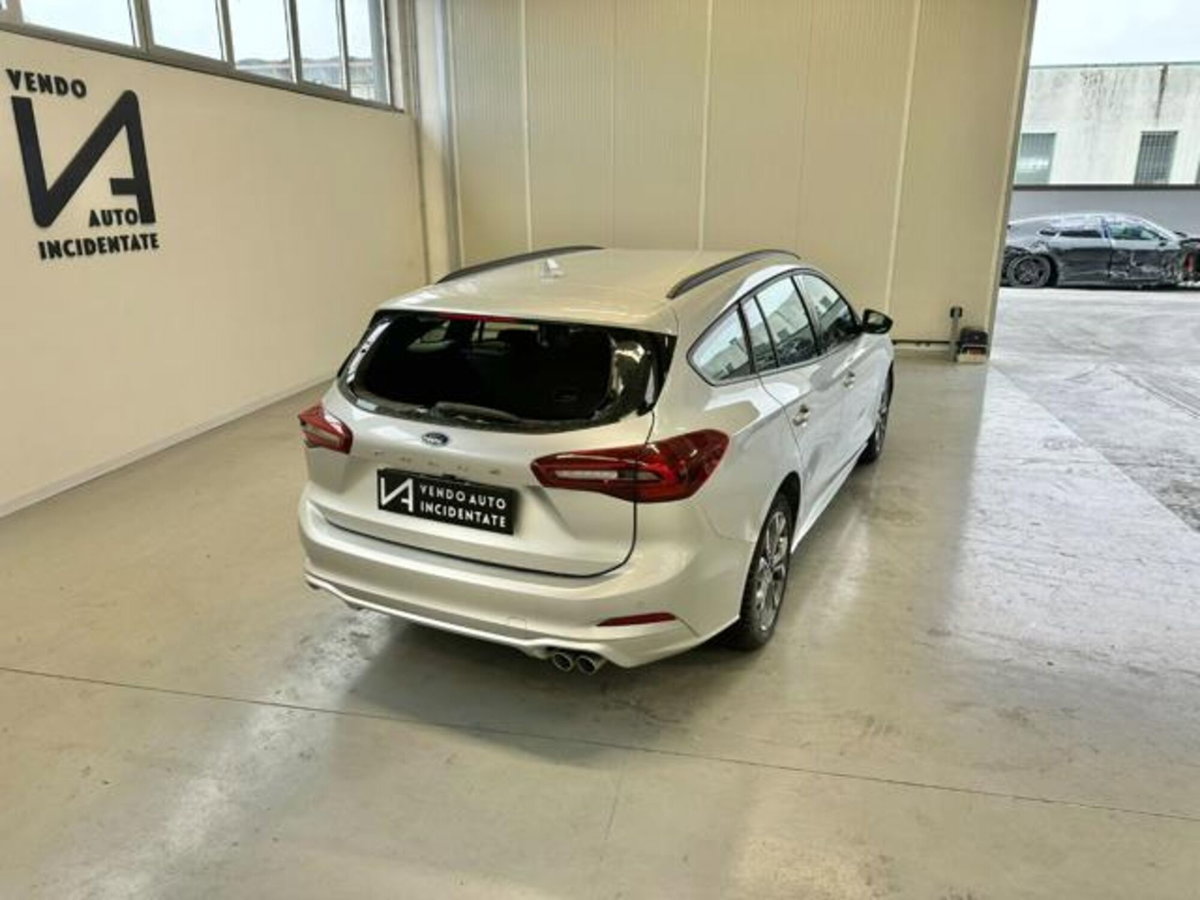 Ford Focus Station Wagon 1.5 EcoBlue 115 CV automatico SW ST-Line Design (7)