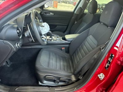Alfa Romeo Giulia 2.2 Turbodiesel 160 CV AT8 Business (11)