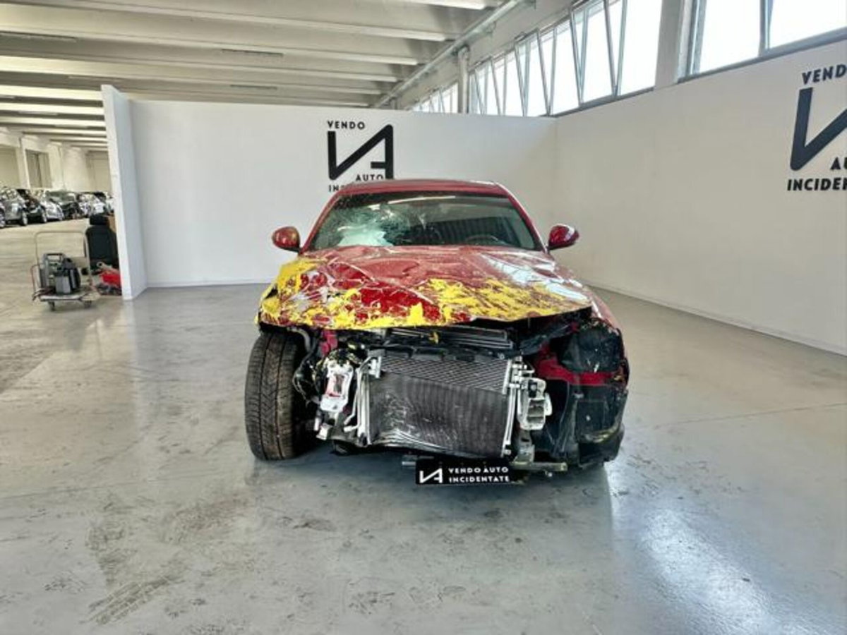 Alfa Romeo Giulia 2.2 Turbodiesel 160 CV AT8 Business (2)