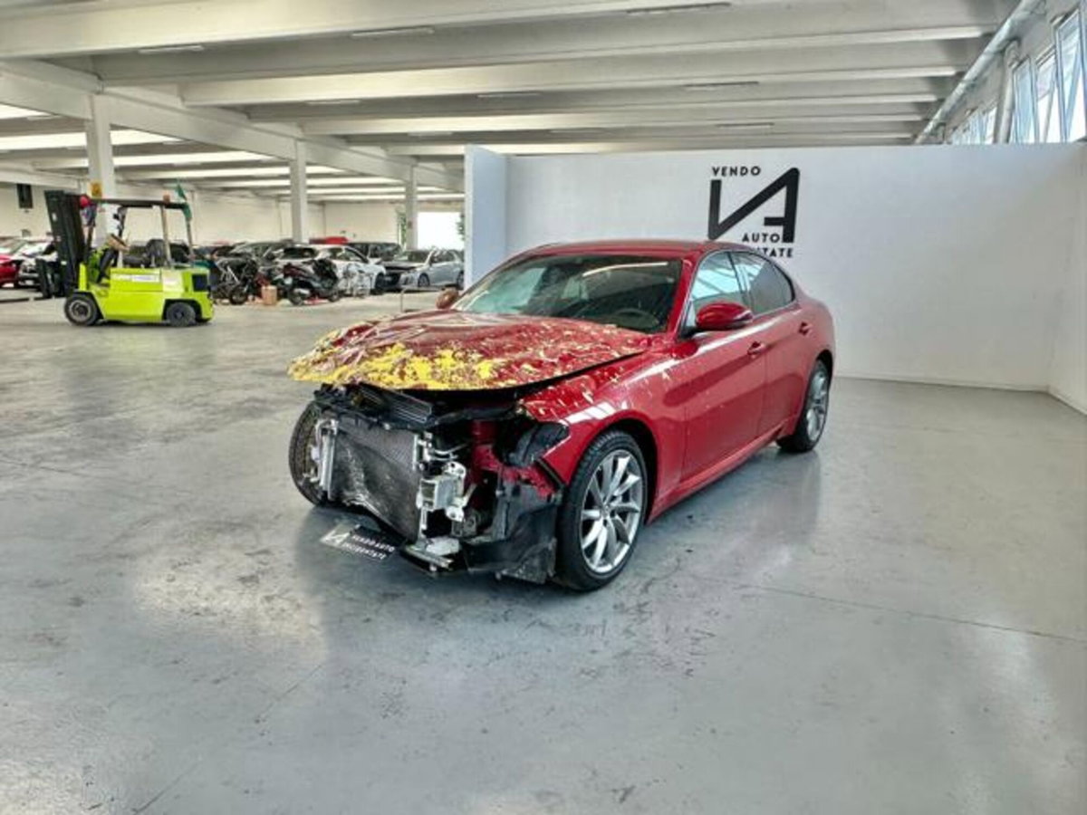 Alfa Romeo Giulia 2.2 Turbodiesel 160 CV AT8 Business (3)