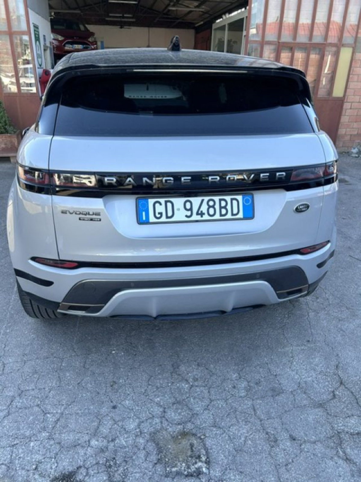 Land Rover Range Rover Evoque 2.0D I4 180 CV AWD Auto HSE (3)