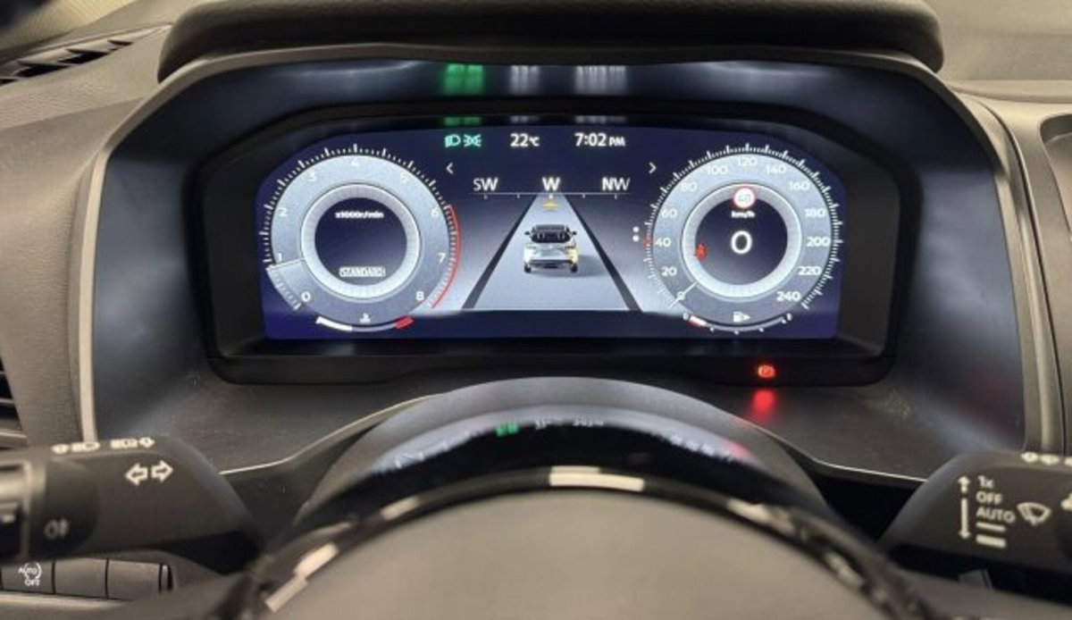 Nissan Qashqai 1.3 mhev N-Connecta 2wd 140cv (17)