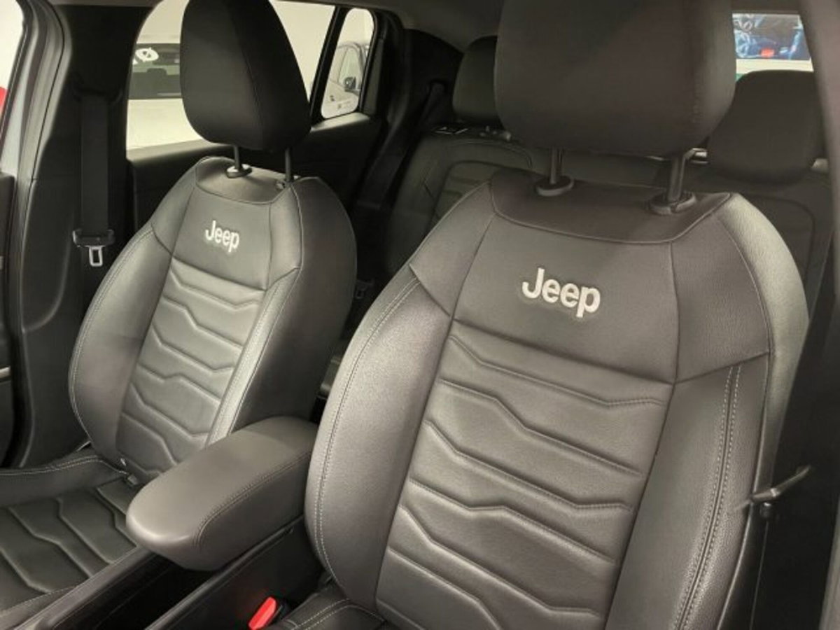 Jeep Avenger 1.2 turbo Summit fwd 100cv (16)