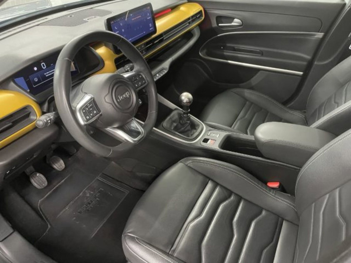 Jeep Avenger 1.2 turbo Summit fwd 100cv (4)