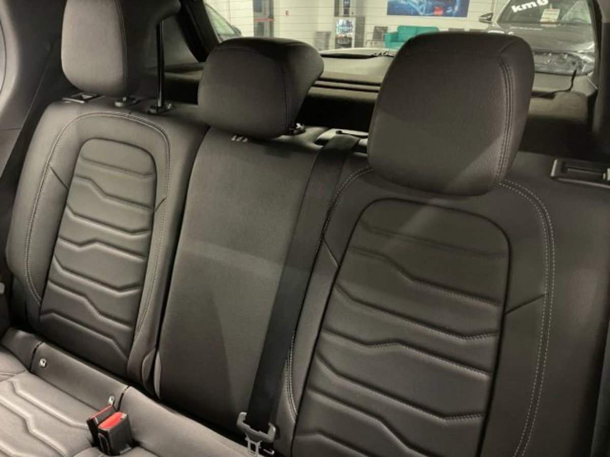 Jeep Avenger 1.2 turbo Summit fwd 100cv (5)
