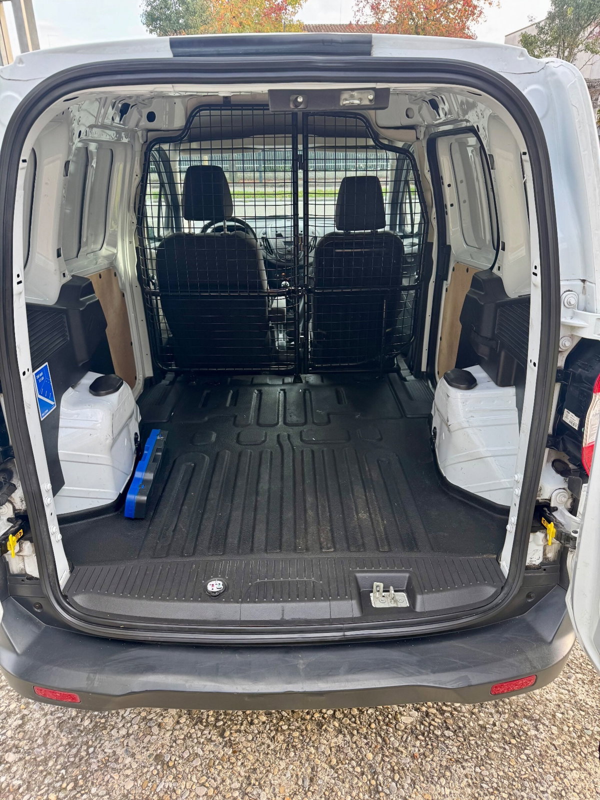 Ford Transit Courier 1.5 TDCi 75CV  Entry (10)