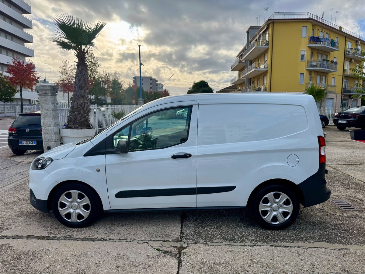 Ford Transit Courier 1.5 TDCi 75CV  Entry (3)