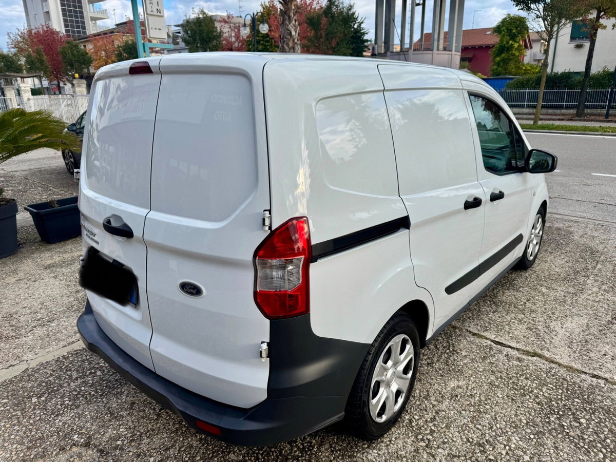 Ford Transit Courier 1.5 TDCi 75CV  Entry (5)