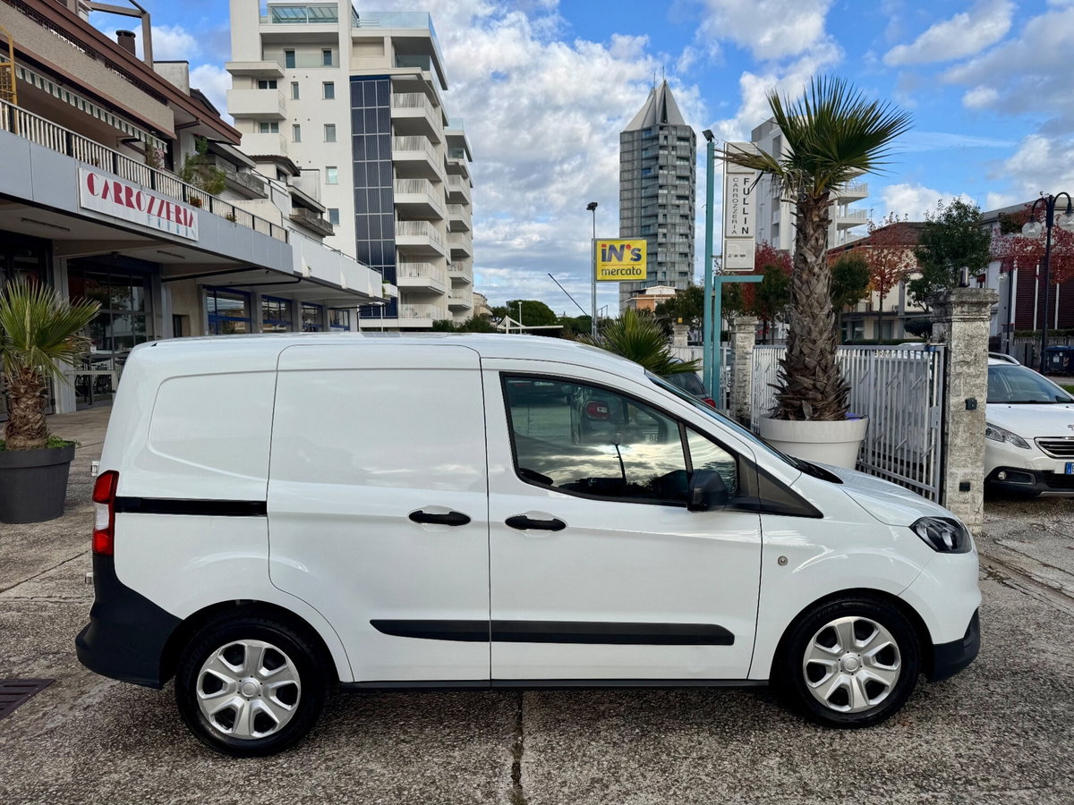 Ford Transit Courier 1.5 TDCi 75CV  Entry (6)