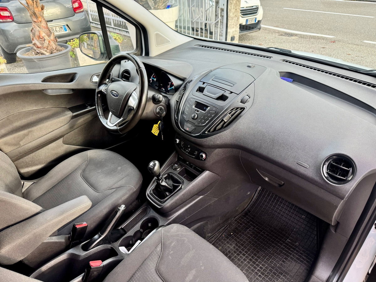 Ford Transit Courier 1.5 TDCi 75CV  Entry (9)