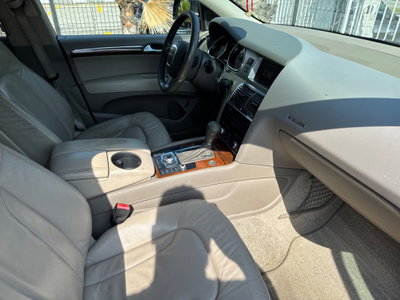 Audi Q7 3.0 V6 TDI 233CV quattro tiptronic (8)