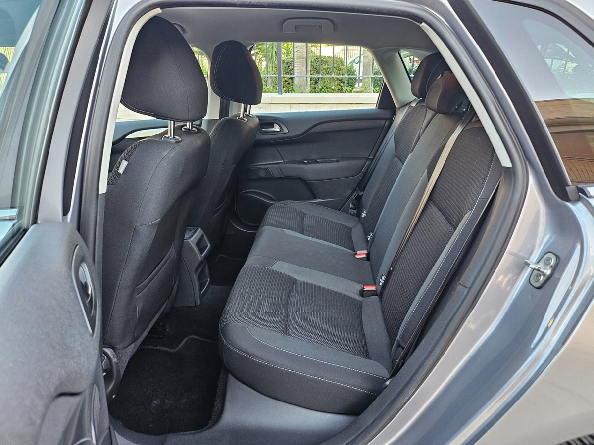 Citroen C4 BlueHDi 100 Feel (13)