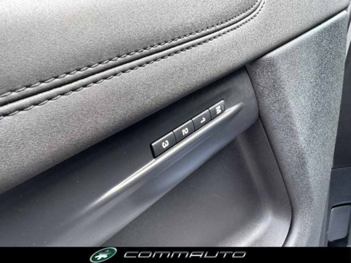 Land Rover Range Rover Evoque 2.0D I4 180 CV AWD Auto SE (14)