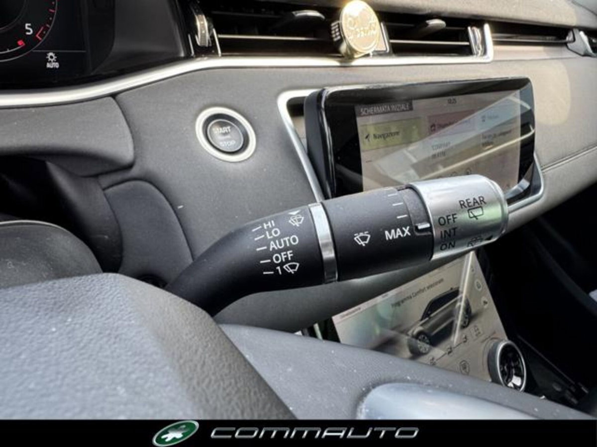 Land Rover Range Rover Evoque 2.0D I4 180 CV AWD Auto SE (16)