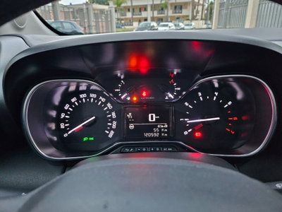 Citroen C3 Aircross BlueHDi 110 S&S Shine Pack (17)