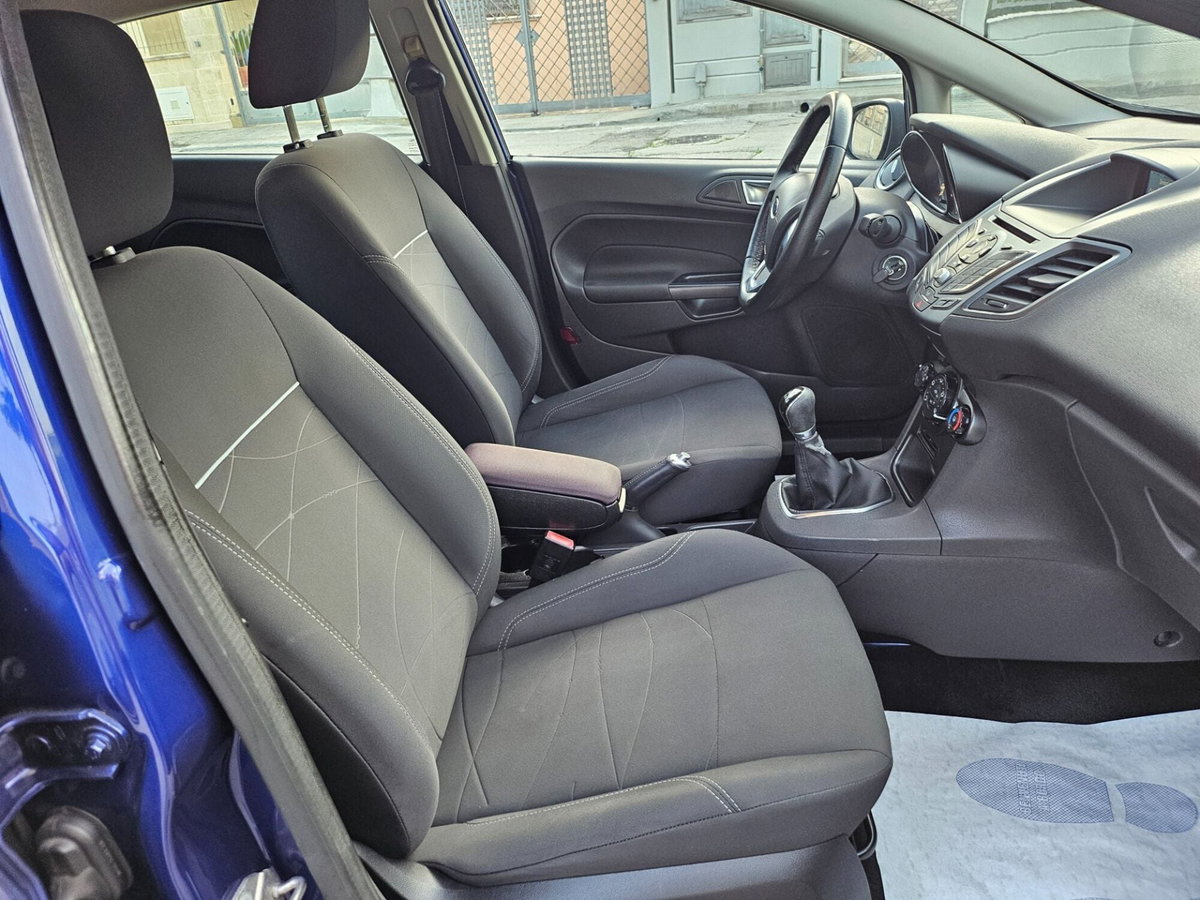 Ford Fiesta 1.5 TDCi 75CV 5 porte (11)