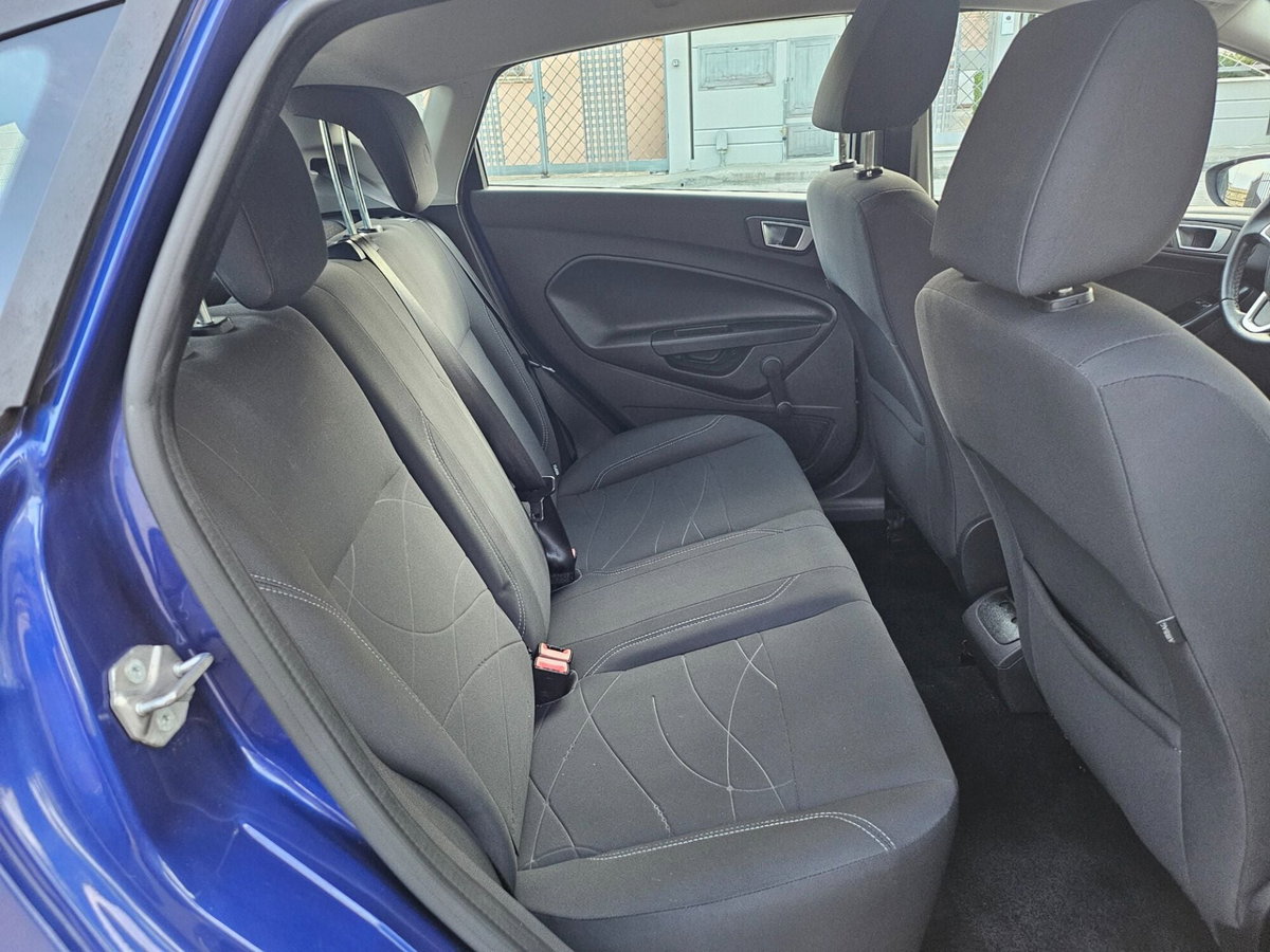 Ford Fiesta 1.5 TDCi 75CV 5 porte (13)
