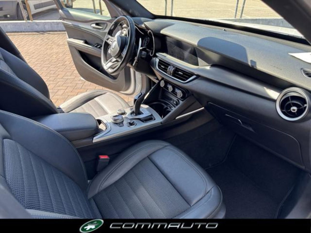 Alfa Romeo Stelvio Stelvio 2.2 Turbodiesel 190 CV AT8 Q4 Sprint (16)