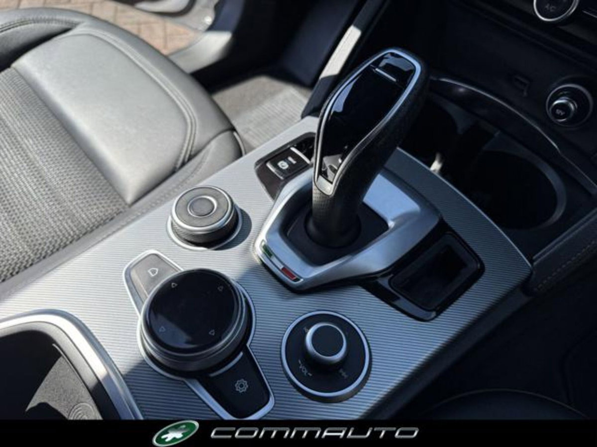 Alfa Romeo Stelvio Stelvio 2.2 Turbodiesel 190 CV AT8 Q4 Sprint (17)