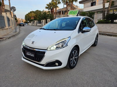 Peugeot 208 100 5 porte Allure usata