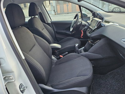Peugeot 208 100 5 porte Allure (13)