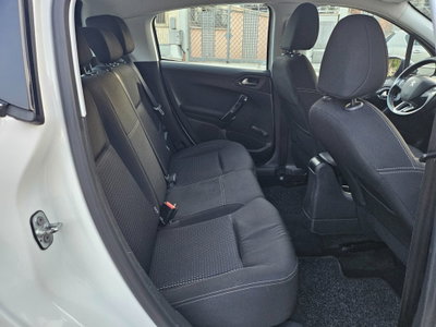 Peugeot 208 100 5 porte Allure (15)