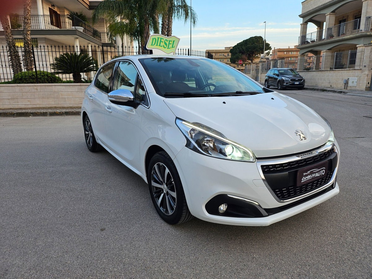 Peugeot 208 100 5 porte Allure (4)
